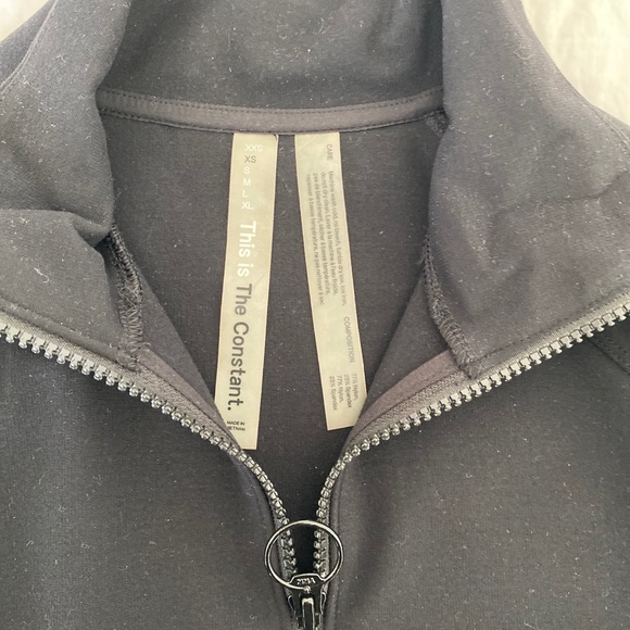 Athletic zip up jacket from Aritzia - Picture 2 of 3